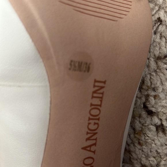 Brand new Chanel like pumps - Picture 4 of 4